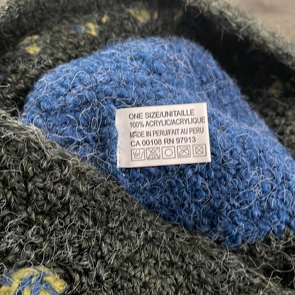 Hat - Picture 4 of 4